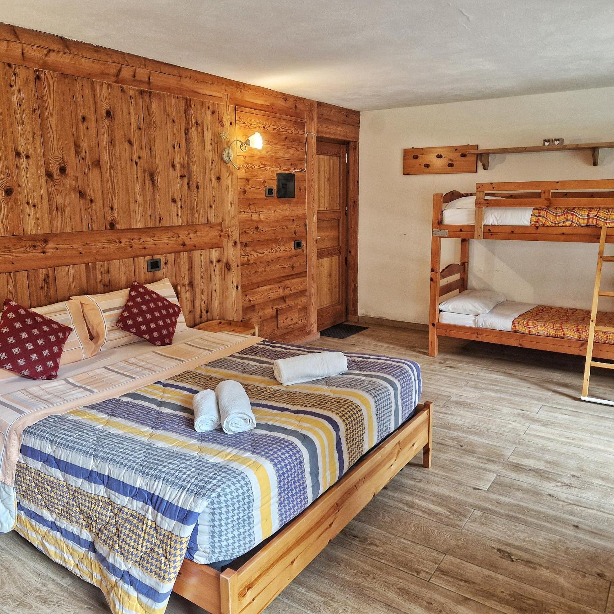 Le Nid De L'Aigle Hotel Чамполук Екстериор снимка